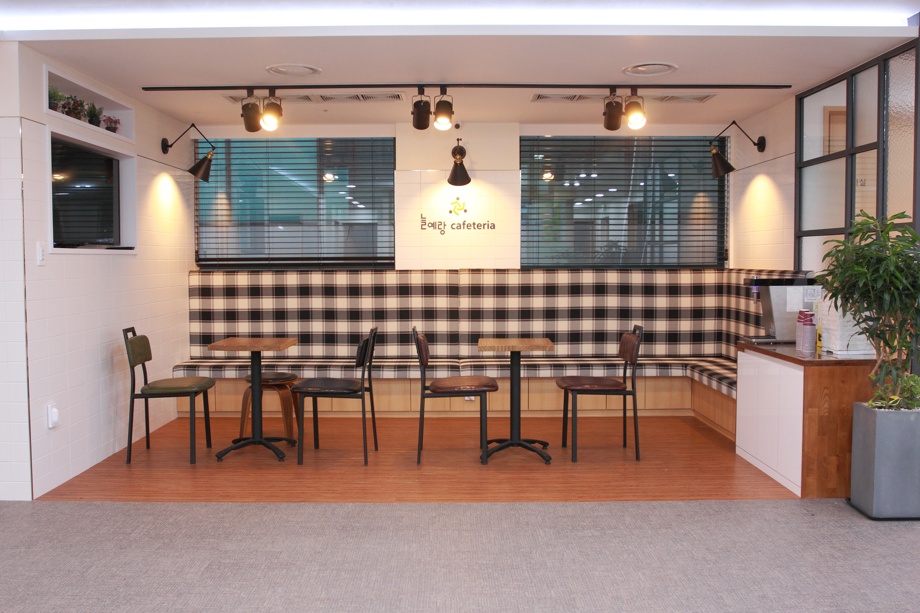 988684787_Zzap8Qb9_774e3ce044b6866e6e829ff6cc13c1a4cfca018c.JPG 이미지크게보기