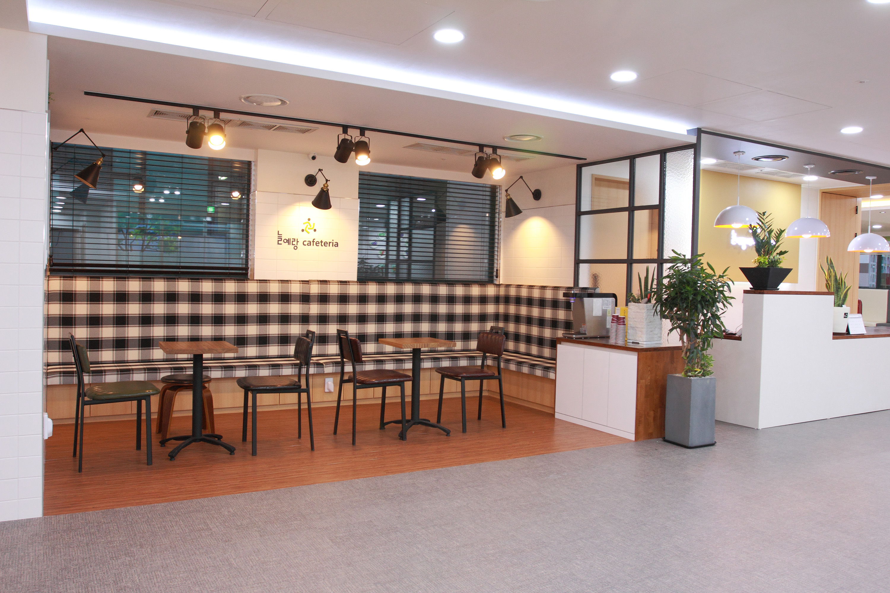 988684787_jZyDbs07_f88432c0adc4557c2bca7d49ac59afac1c3064d5.JPG 이미지크게보기