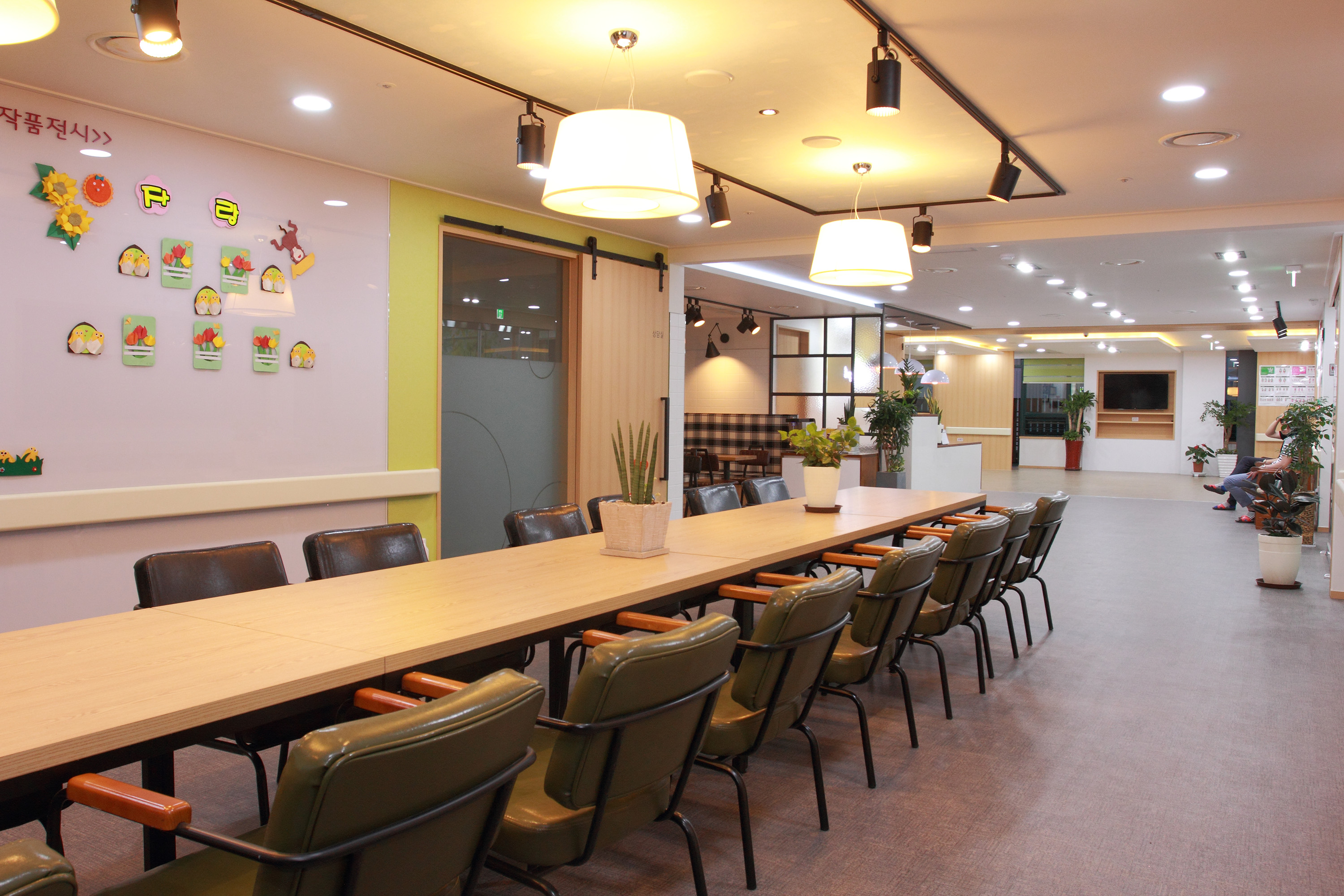 988684787_ugBQLAsw_b8a4b6769cc1ae58fee58ec77b7110f7b946b4a0.JPG 이미지크게보기